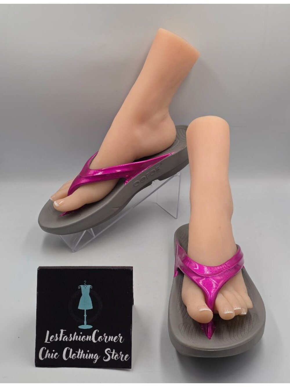 OOFOS Women's Metallic Pink Gray Sole OOlala Luxe Recovery Sandals  Size 11 3969